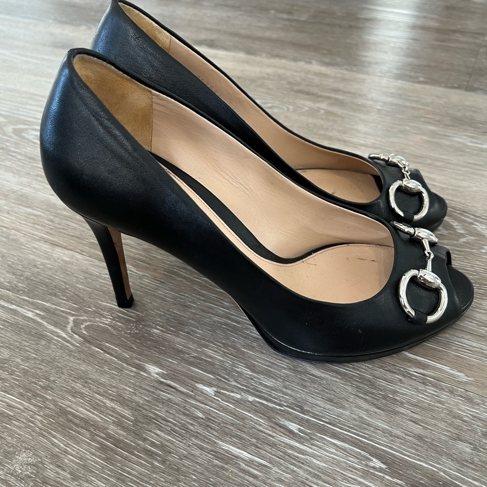 Gucci Black Peep-Toe Heels with Silver Accents - Picture 2 of 4